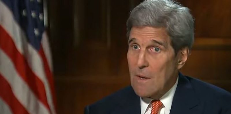 Kerry Goes Private Jet Route to Obama Birthday Bash